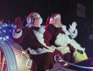 Santa and Mrs. Santa Claus came to shipshewana to celebrate the kick-off of the Holiday Season. (Standard-News Photo by Desirée Beauchamp)