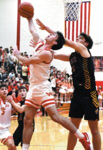 (Standard-News Photo by Jeff Miller)